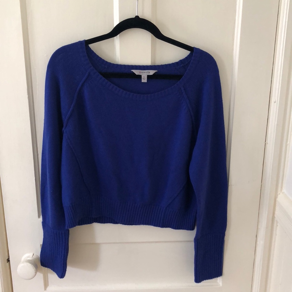 Cropped Athleta crewneck Navy Blue sweater